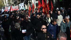 Διαδήλωση οικοδόμων και τεχνικών για αύξηση μισθών και κατοχύρωση δικαιωμάτων